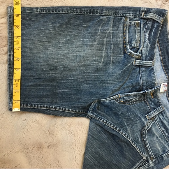 EUC Silver Jeans Lexi Shorts Sz 30 - Picture 5 of 8